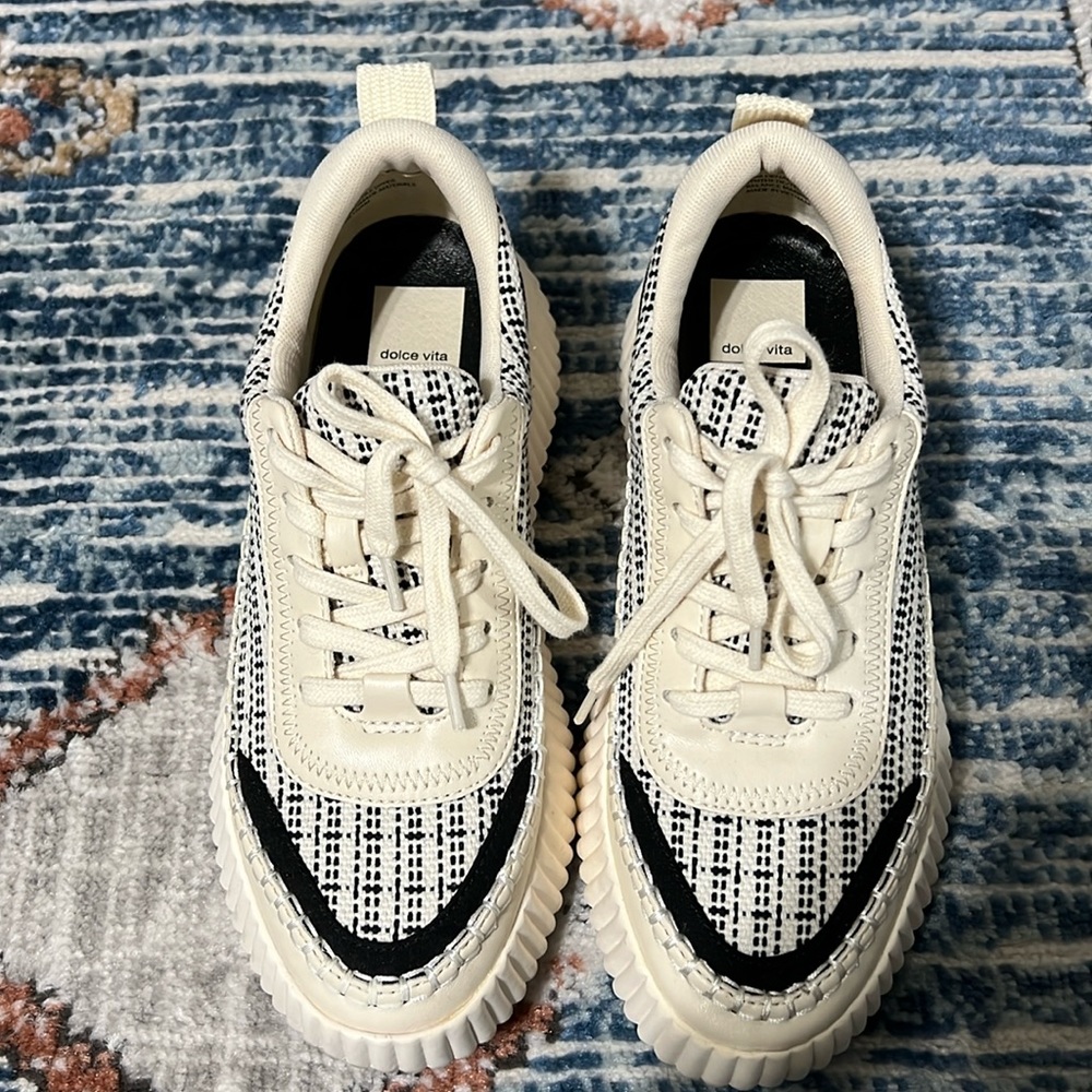 Dolce Vita sneakers